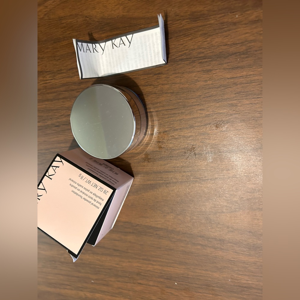 Mary Kay Mineral Powder Foundation - Beige 2
